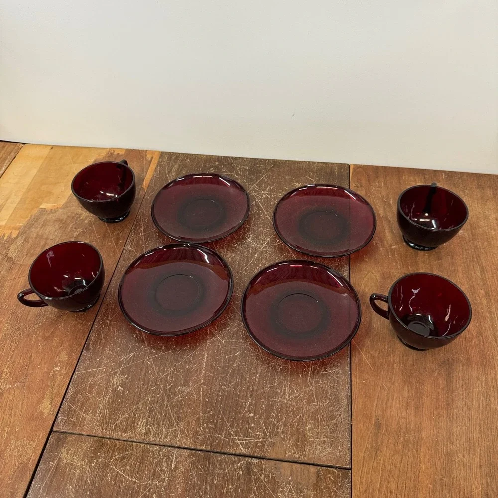 Vintage Arcoroc France Ruby‎ Red Glass Tea Coffee Cup & Saucer Set of 4